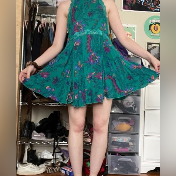 FREE PEOPLE Intimately She Moves open back trapeze swing dress - Picture 2 of 9